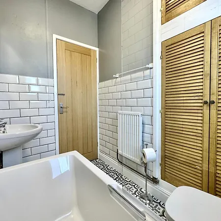 Tatil Evi Holly Tree